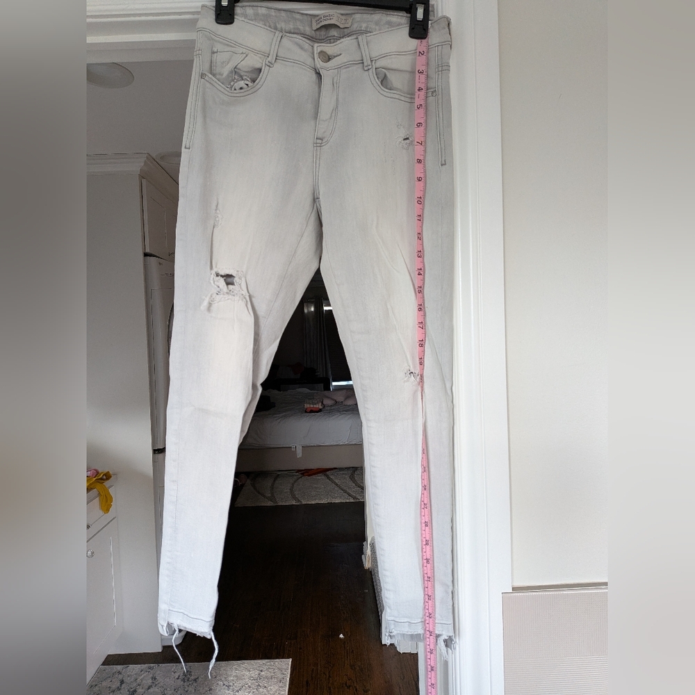 Zara Women's Light Gray Ripped Skinny Jeans